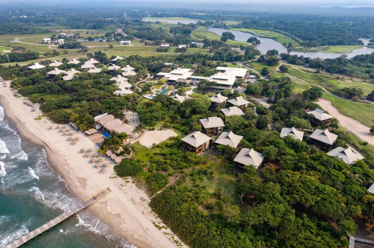 Indura Beach & Golf Resort Curio Collection By Hilton テラ エクステリア 写真