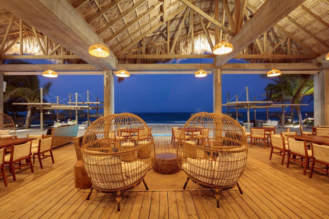 Indura Beach & Golf Resort Curio Collection By Hilton テラ エクステリア 写真