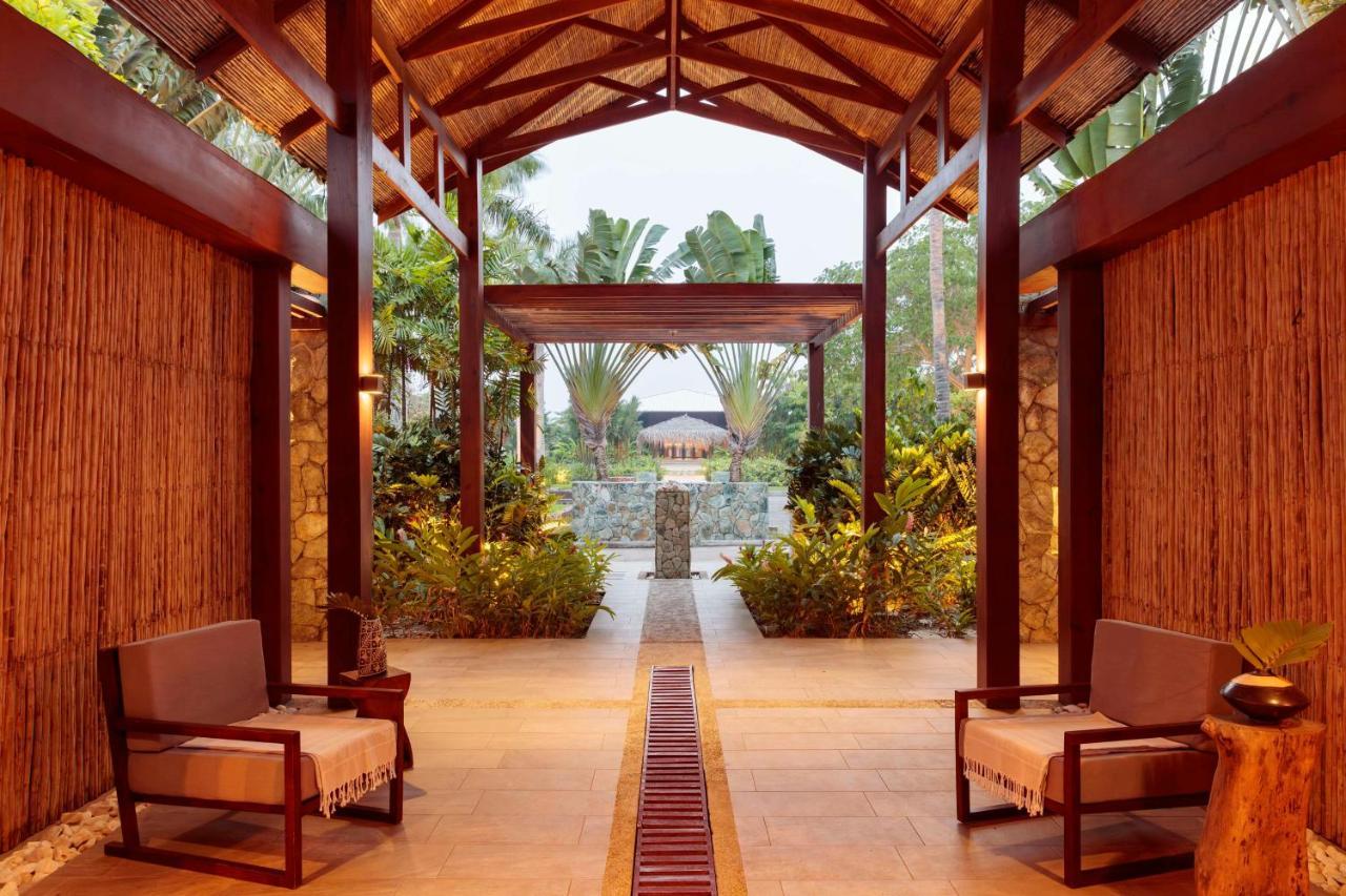 Indura Beach & Golf Resort Curio Collection By Hilton テラ エクステリア 写真