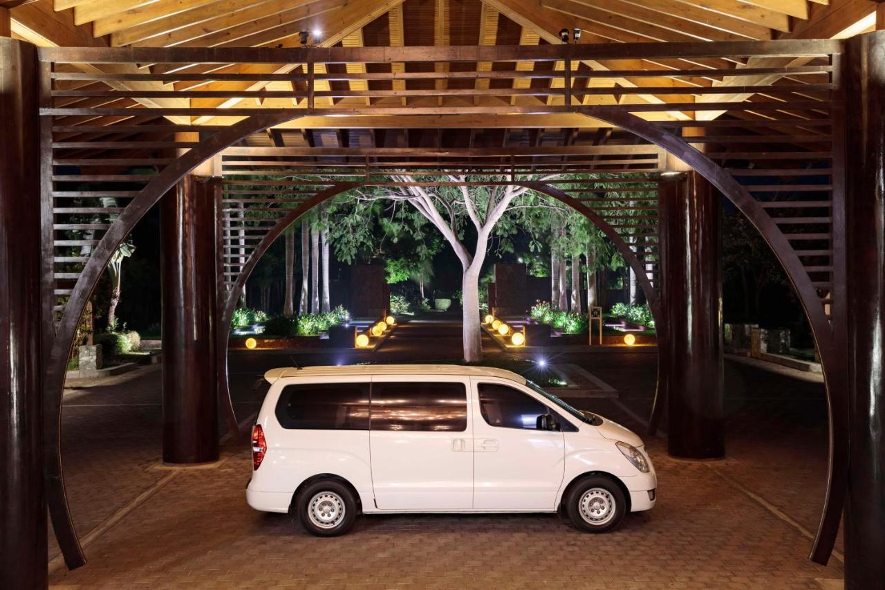 Indura Beach & Golf Resort Curio Collection By Hilton テラ エクステリア 写真