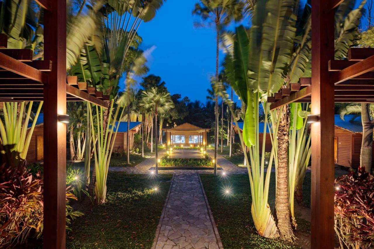 Indura Beach & Golf Resort Curio Collection By Hilton テラ エクステリア 写真