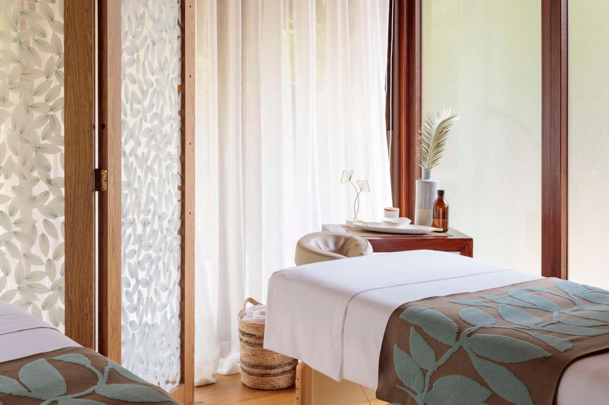 Indura Beach & Golf Resort Curio Collection By Hilton テラ エクステリア 写真